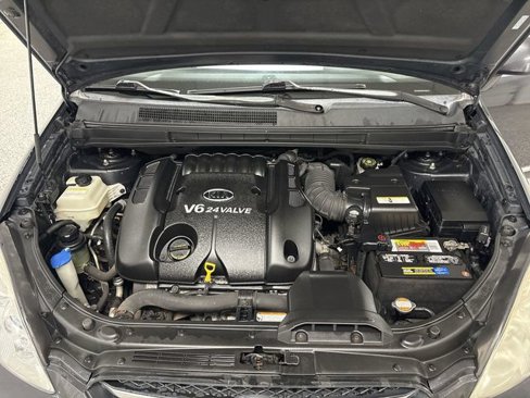 Used 2007 Kia Rondo EX w/ Premium Pkg image 11