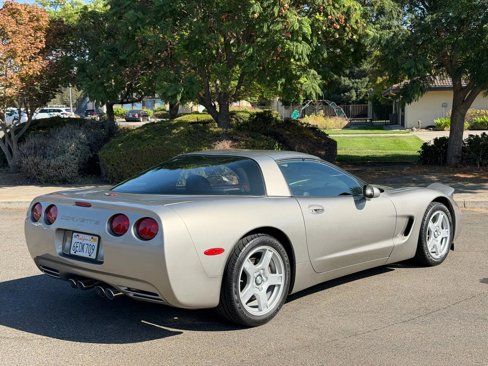 Used 1999 Chevrolet Corvette Coupe w/ Memory Pkg image 4