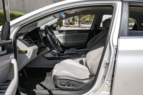 Used 2015 Hyundai Sonata Sport w/ Option Group 03 image 3