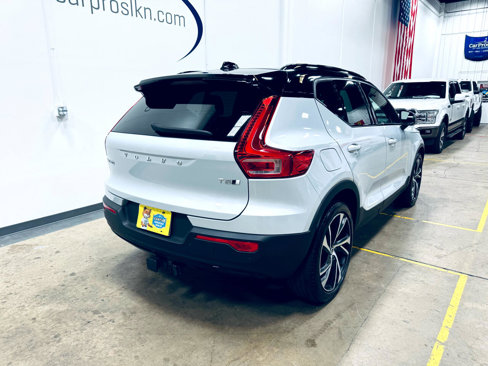 Used 2022 Volvo XC40 T5 R-Design w/ Advanced Package image 7