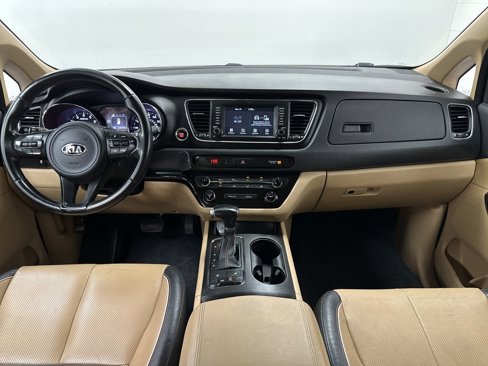 Used 2017 Kia Sedona LX w/ LX Essentials Premium Package image 19