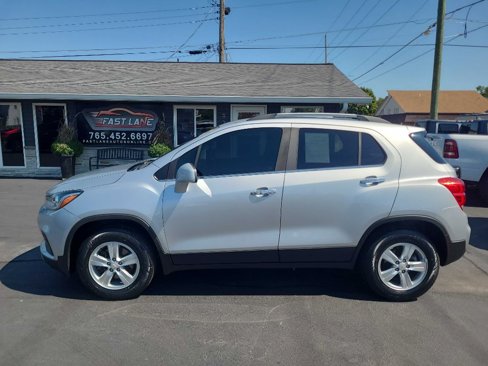 Used 2018 Chevrolet Trax LT w/ LT Convenience Package image 2