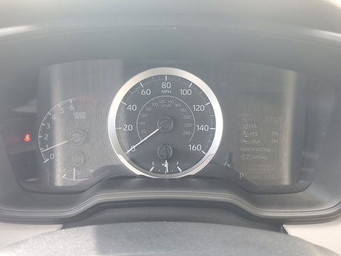 Used 2021 Toyota Corolla LE image 22
