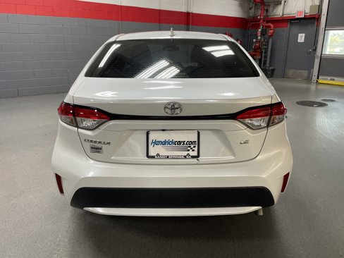 Certified 2022 Toyota Corolla LE image 9