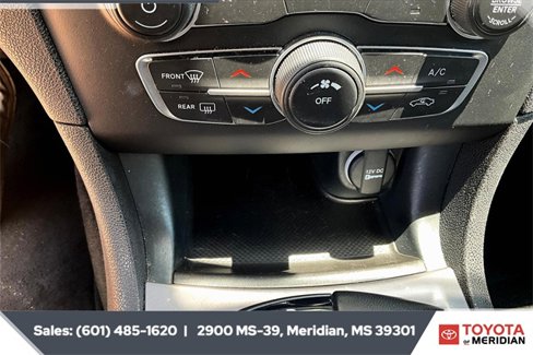 Used 2023 Dodge Charger SXT image 22
