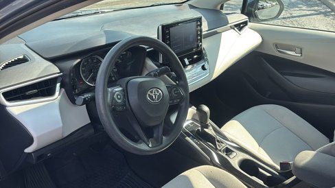 Used 2021 Toyota Corolla LE image 23