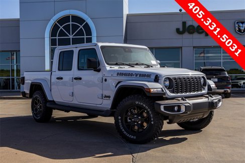 New 2025 Jeep Gladiator Sport image 3