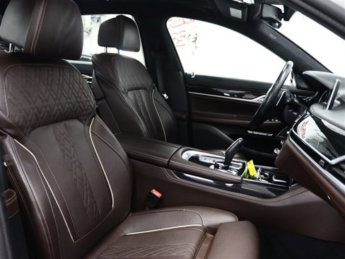 Used 2016 BMW 750i xDrive image 24