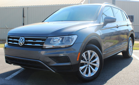 Used 2018 Volkswagen Tiguan S image 1