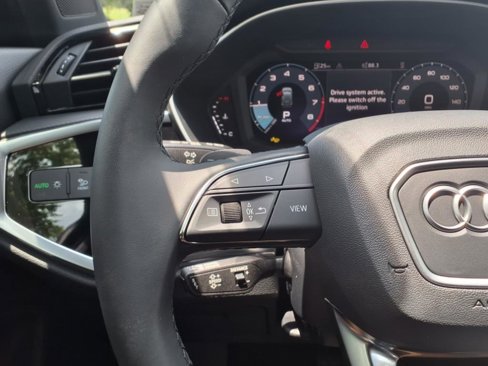 New 2025 Audi Q3 2.0T Premium image 17