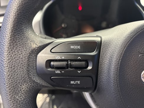 Used 2018 Kia Rio LX image 14