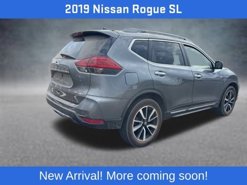 Used 2019 Nissan Rogue SL w/ Premium Package image 3