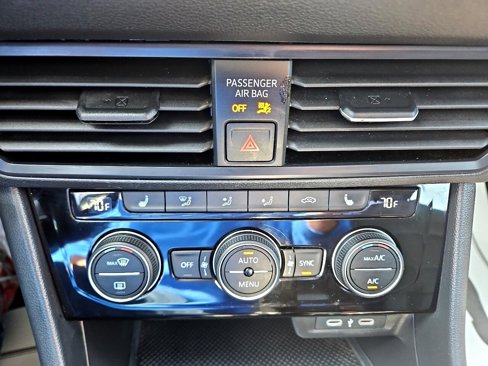 Used 2024 Volkswagen Jetta SE image 23