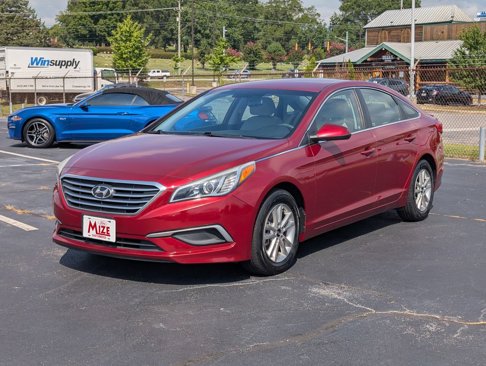 Used 2016 Hyundai Sonata SE image 3