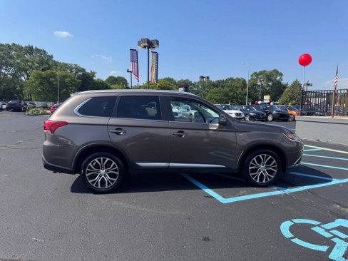 Used 2016 Mitsubishi Outlander GT image 33