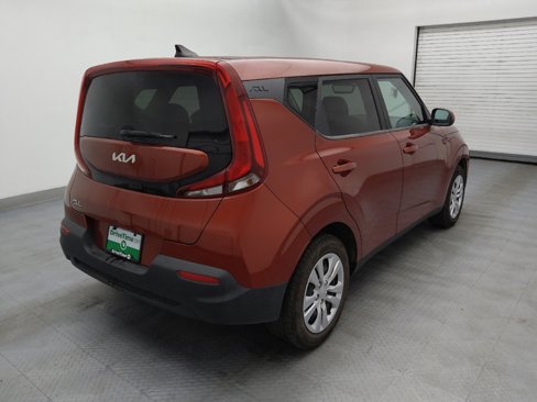 Used 2022 Kia Soul LX image 9