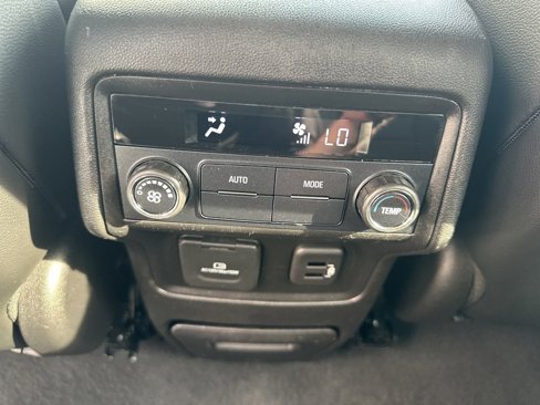 Used 2019 GMC Acadia SLT image 25