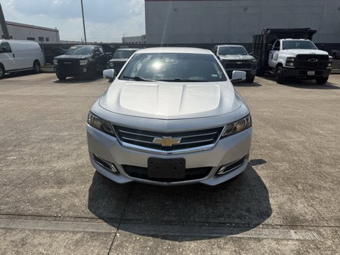 Used 2015 Chevrolet Impala LT w/ Convenience Package image 3