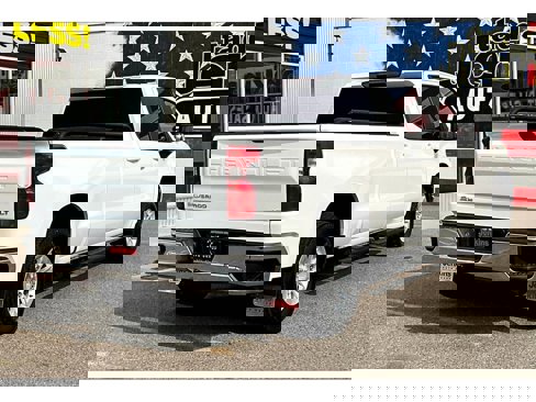 Used 2021 Chevrolet Silverado 1500 LT image 2