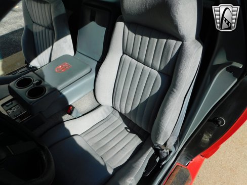 Used 1988 Pontiac Fiero GT image 15