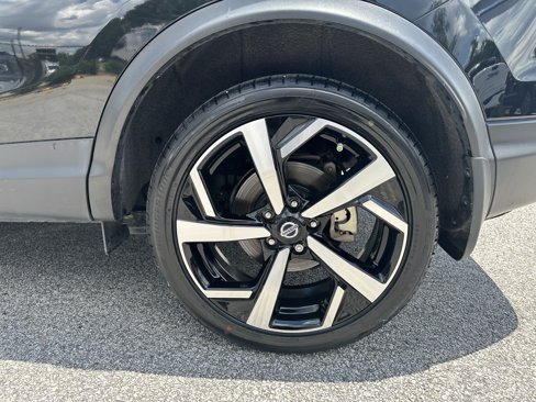 Used 2022 Nissan Rogue Sport SL w/ Premium Package image 19