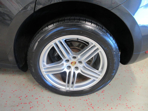 Used 2019 Porsche Macan image 15
