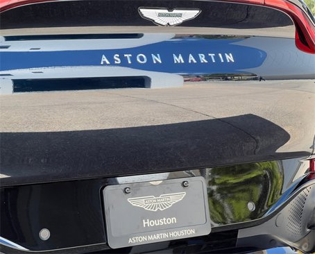Used 2022 Aston Martin DBX image 12