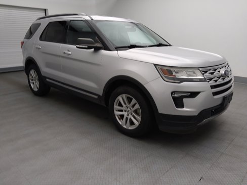 Used 2019 Ford Explorer XLT w/ Equipment Group 201A image 11