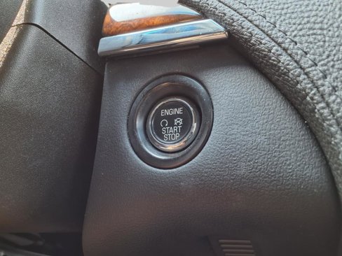 Used 2015 Lincoln MKS AWD image 19