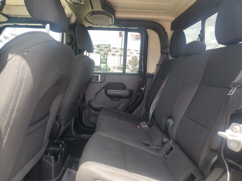 Used 2022 Jeep Gladiator Sport image 12