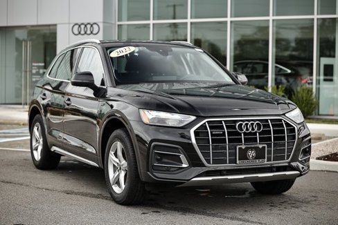 Used 2023 Audi Q5 2.0T Premium w/ Convenience Package image 2