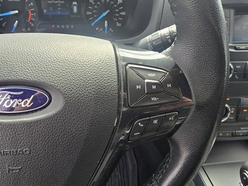 Used 2019 Ford Explorer XLT image 19