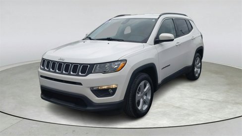 Used 2018 Jeep Compass Latitude w/ Popular Equipment Group image 3