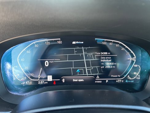 Used 2022 BMW 530e xDrive w/ M Sport Package image 19