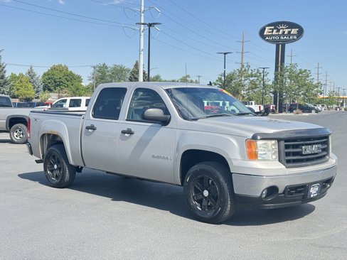 Used 2008 GMC Sierra 1500 SLE w/ Sierra NFL Edition image 3