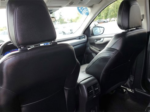 Used 2022 Ford Escape SEL w/ Technology Package image 32