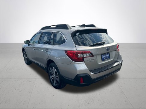 Used 2018 Subaru Outback 3.6R Limited image 9