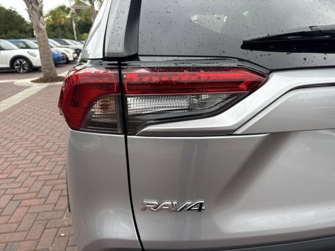 Used 2019 Toyota RAV4 XLE image 41