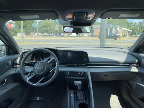 Used 2023 Hyundai Elantra SEL image 23