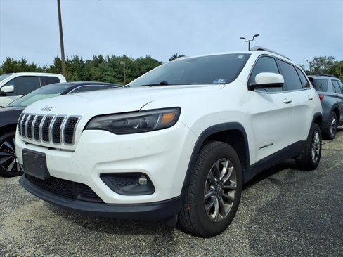 Used 2019 Jeep Cherokee Latitude Plus image 3