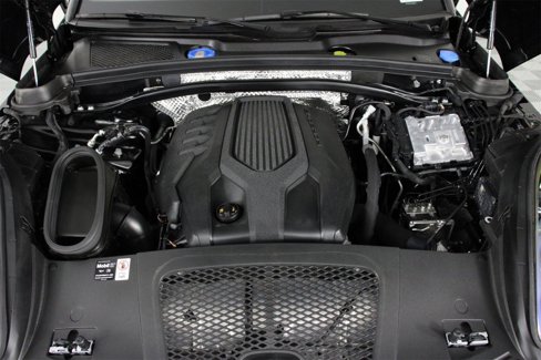 Certified 2025 Porsche Macan image 26