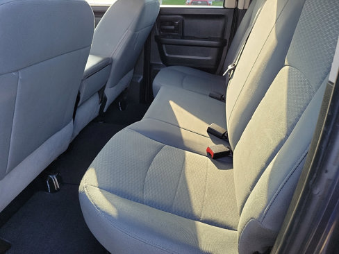 Used 2018 RAM 1500 Express image 10