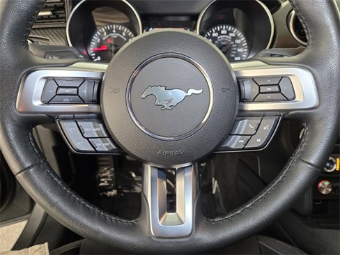 Used 2022 Ford Mustang Coupe image 19