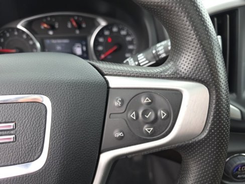Used 2023 GMC Terrain SLE w/ Driver Convenience Package image 16