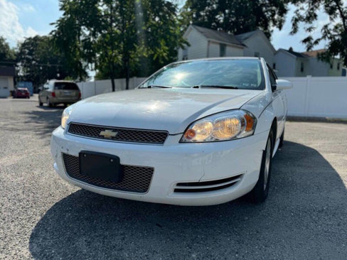 Used 2016 Chevrolet Impala LT w/ LT Sunroof Package image 2