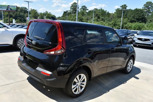 Used 2020 Kia Soul LX image 11
