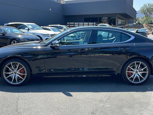 Used 2025 Genesis G70 2.5T image 12