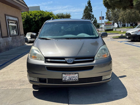 Used 2004 Toyota Sienna XLE image 3