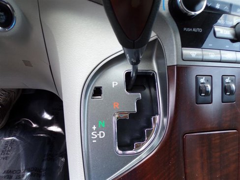 Used 2009 Toyota Venza Limited w/ Comfort Pkg image 32