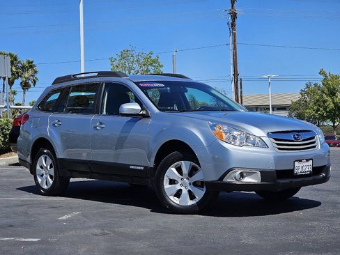 Used 2012 Subaru Outback 2.5i image 3